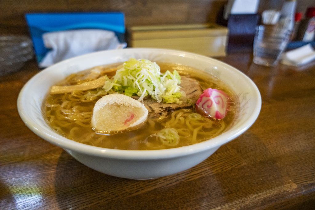 礼文島 花文 利尻昆布出汁の塩ラーメン