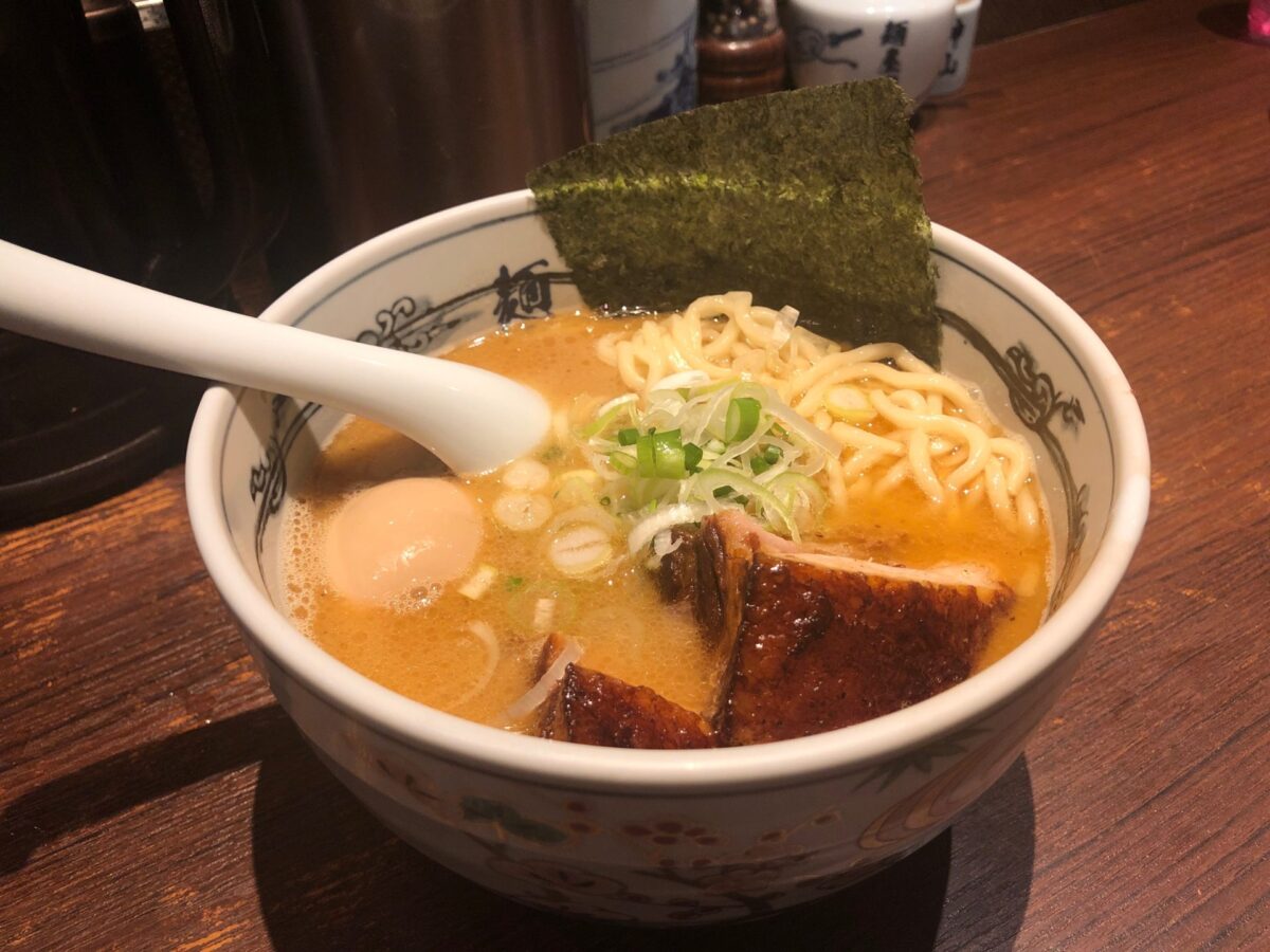 ばいんばいんしながら色々考える